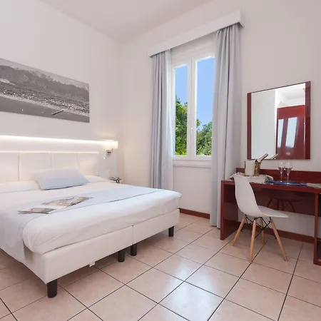 La Pace Forte dei Marmi