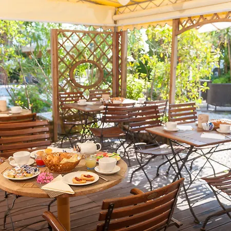 La Pace Hotel