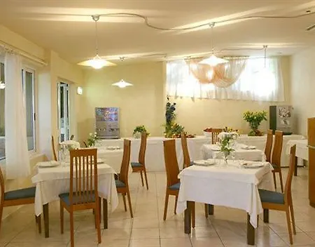 La Pace Forte dei Marmi