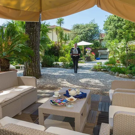 La Pace Forte dei Marmi