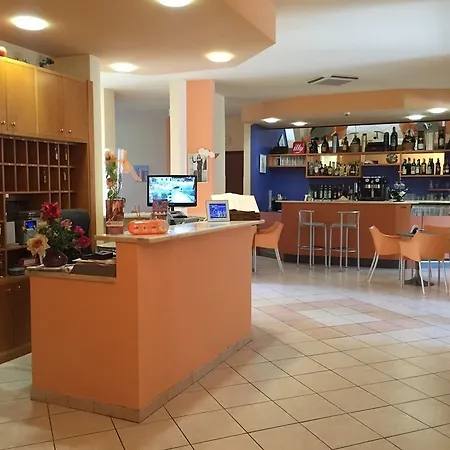 מלון La Pace 3*