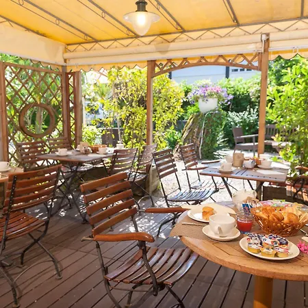 La Pace ホテル 3*